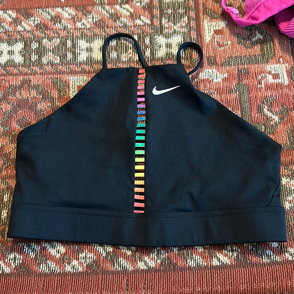 Nike medium sports bra